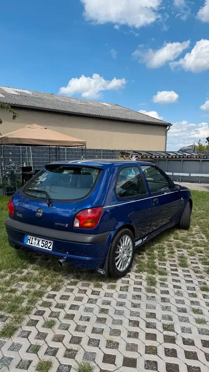 Gebraucht Ford Fiesta Sport 105 PS (77 kW) 2000 Blau Kleinwagen