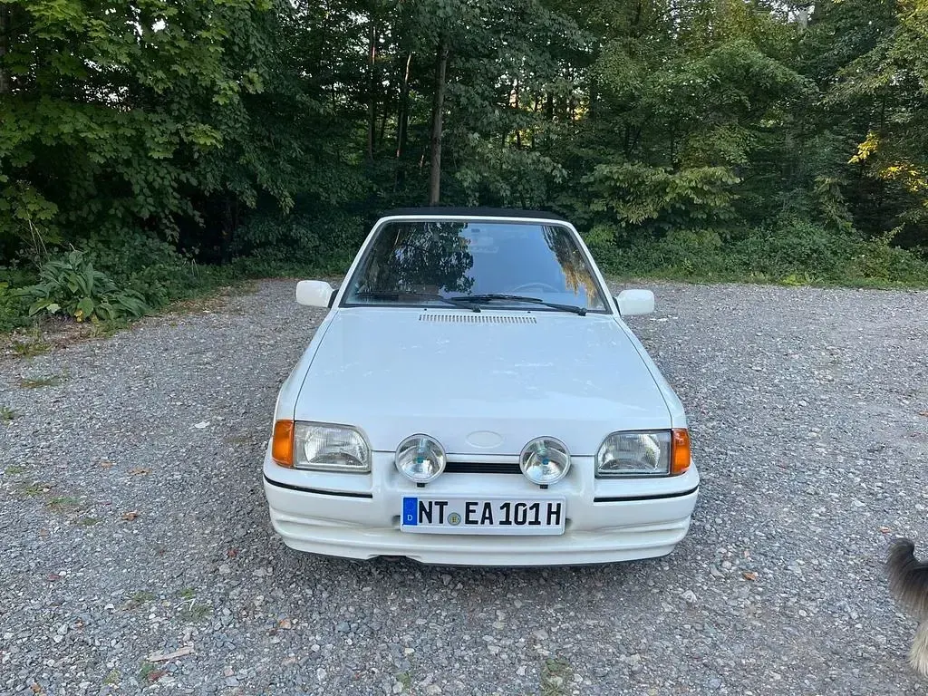 Gebraucht Ford Escort Cabriolet 90 PS (66 kW) 1989 Weiß Cabrio