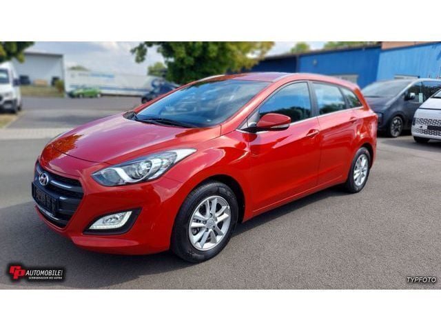 Weiß Gebraucht 2014 Hyundai i30 Trend Kombi | 11.900 € (Teuer) - Bild 1/1