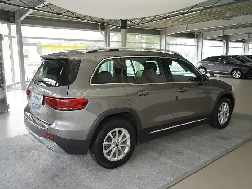 Gebraucht Mercedes GLB200 Progressive 163 PS (119 kW) 2022 Silber SUV