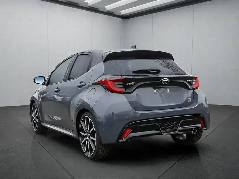 Gebraucht Toyota Yaris 2025 Grau Kleinwagen