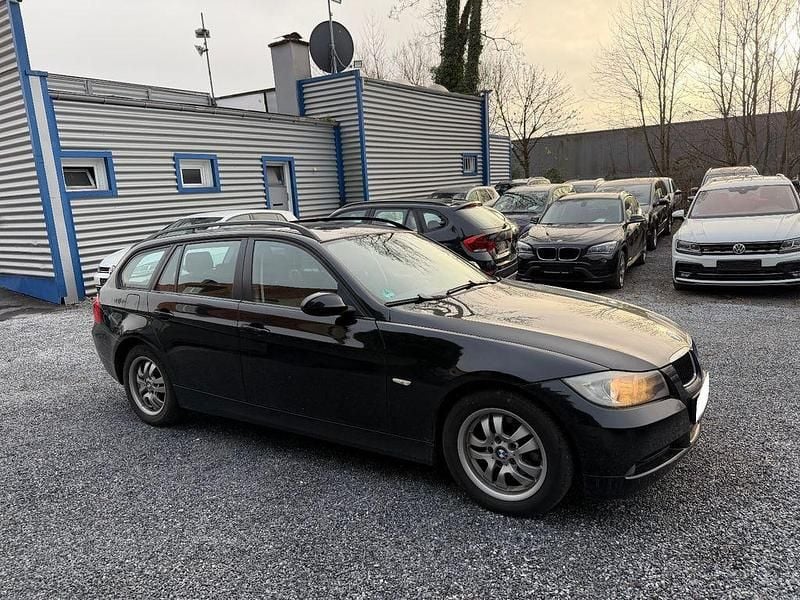 Gebraucht BMW 320 Advantage 150 PS (110 kW) 2007 Schwarz Kombi
