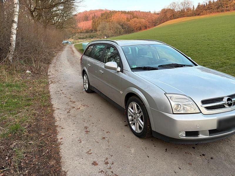Gebraucht Opel Vectra 175 PS (128 kW) 2004 Silber Kombi