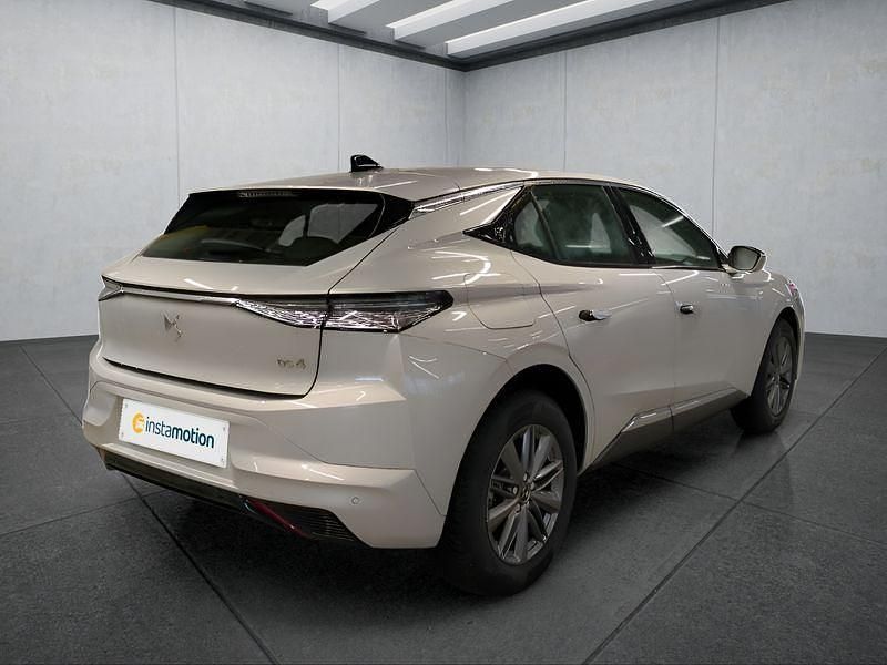 Neu DS Automobiles DS4 131 PS (96 kW) 2025 Grau SUV