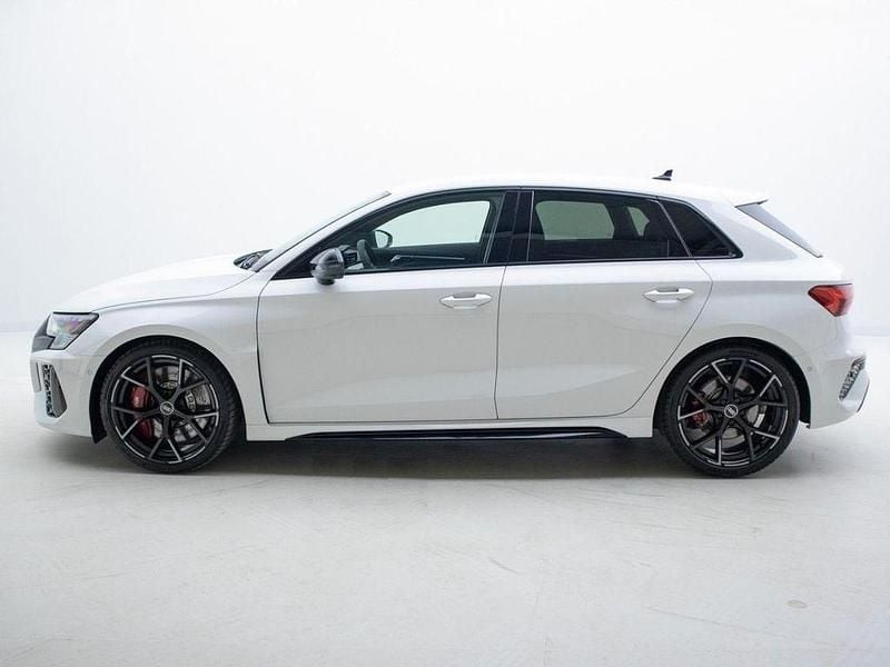 Gebraucht Audi RS3 Sport 400 PS (294 kW) 2024 Weiß Limousine