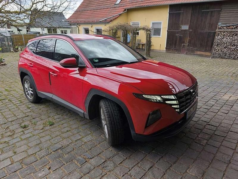 Gebraucht Hyundai Tucson Style 150 PS (110 kW) 2023 Rot SUV