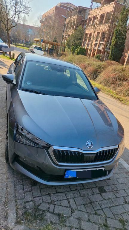 Gebraucht Skoda Scala Selection 150 PS (110 kW) 2024 Grau Kleinwagen