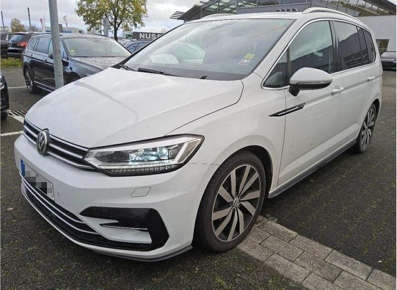 Pure white Gebraucht 2016 VW Touran R-line Van / Kleinbus | 19.950 € (Fairer Preis) - Bild 1/3