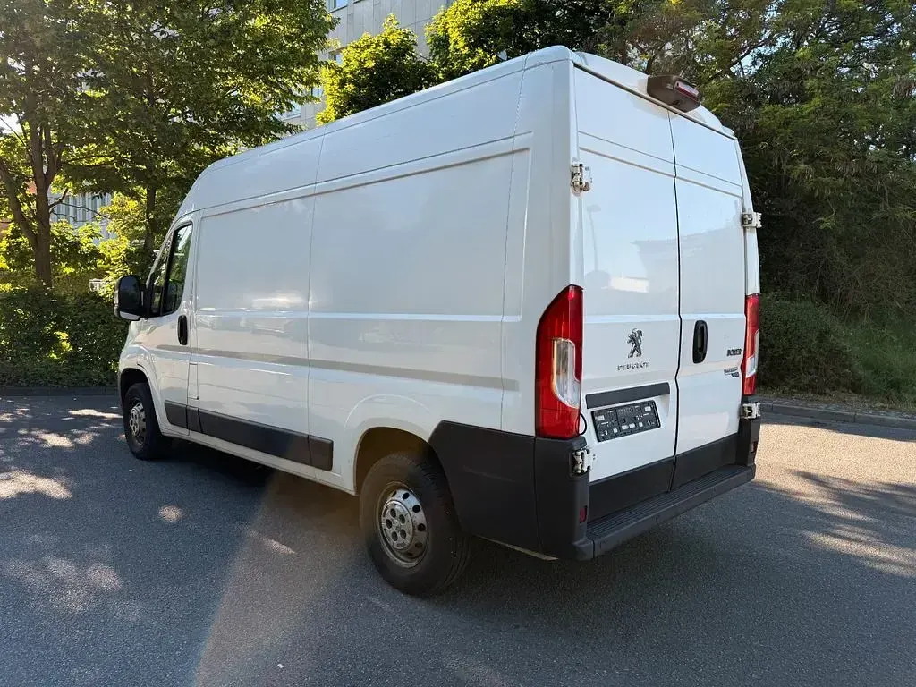 Gebraucht Peugeot Boxer S 131 PS (96 kW) 2018 Weiß Van
