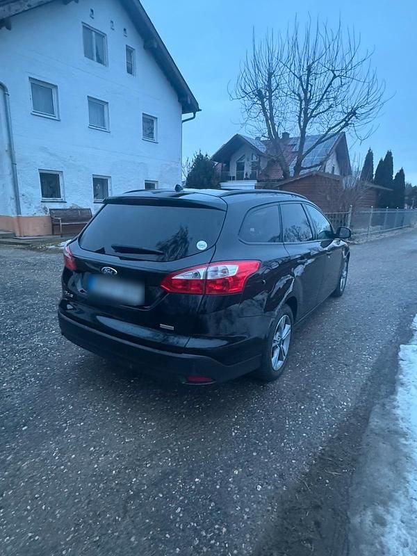 Usata Ford Focus 125 CV (91 kW) 2014 Nero Station wagon