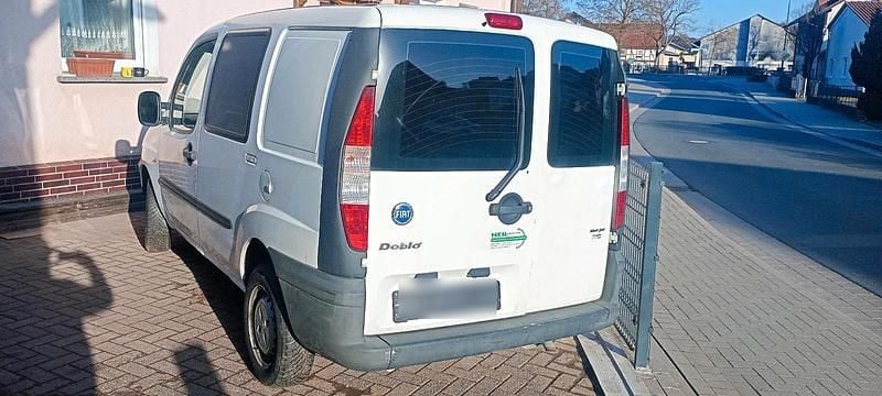 Gebraucht Fiat Doblò 95 PS (69 kW) 2003 Weiß Van / Kleinbus