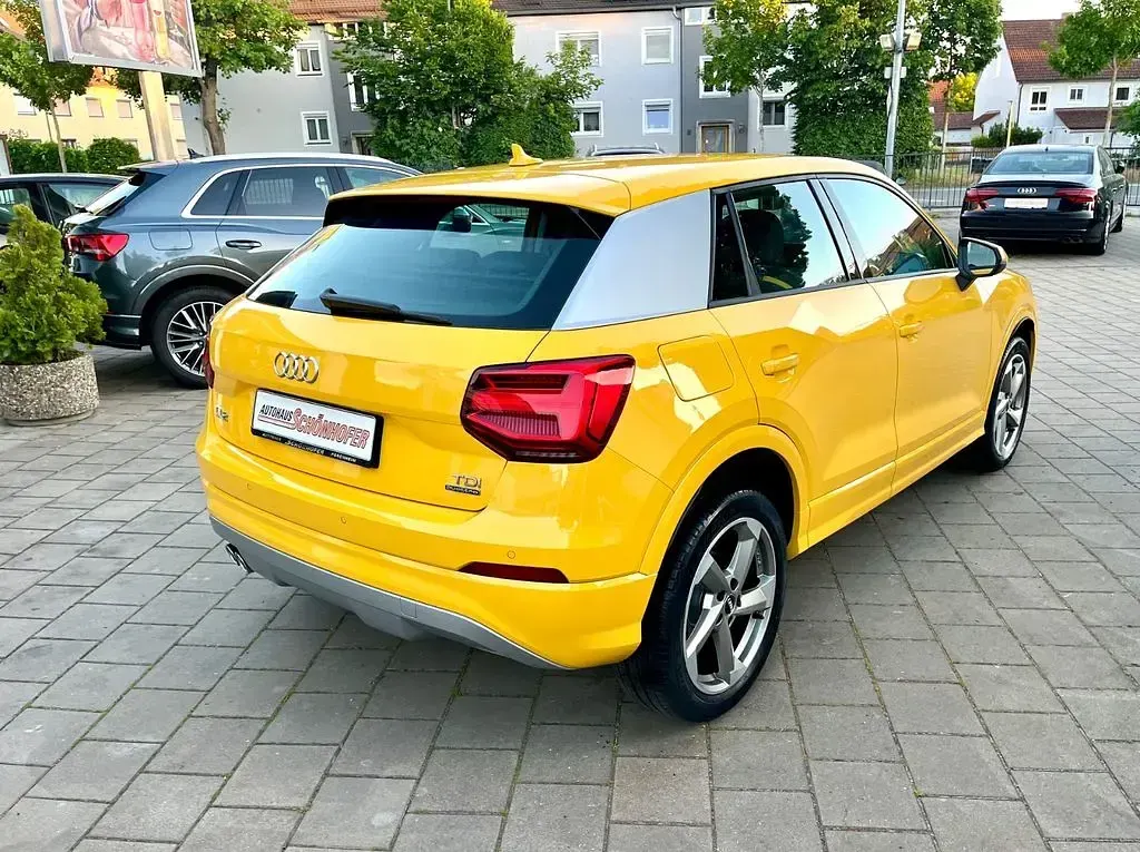 Gebraucht Audi Q2 Sport 150 PS (110 kW) 2017 Gelb SUV