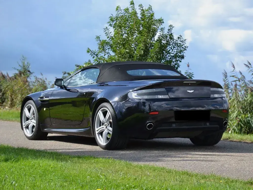 Gebraucht Aston Martin V8 Vantage 426 PS (313 kW) 2009 Schwarz Cabrio