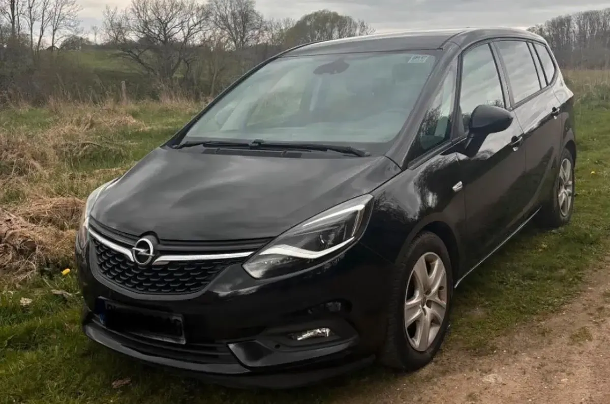 Gebraucht Opel Zafira 170 PS (125 kW) 2017 Schwarz Van / Kleinbus
