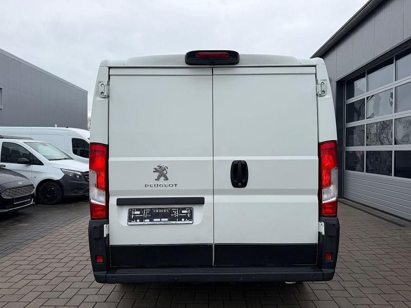 Gebraucht Peugeot Boxer 140 PS (102 kW) 2021 Weiß Van