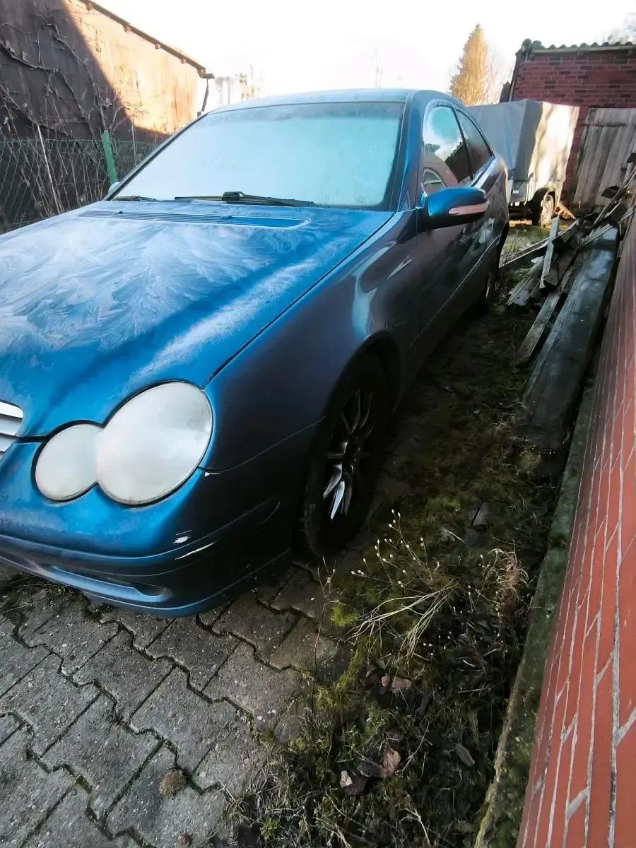 Gebraucht Mercedes C180 143 PS (105 kW) 2003 Blau Coupé