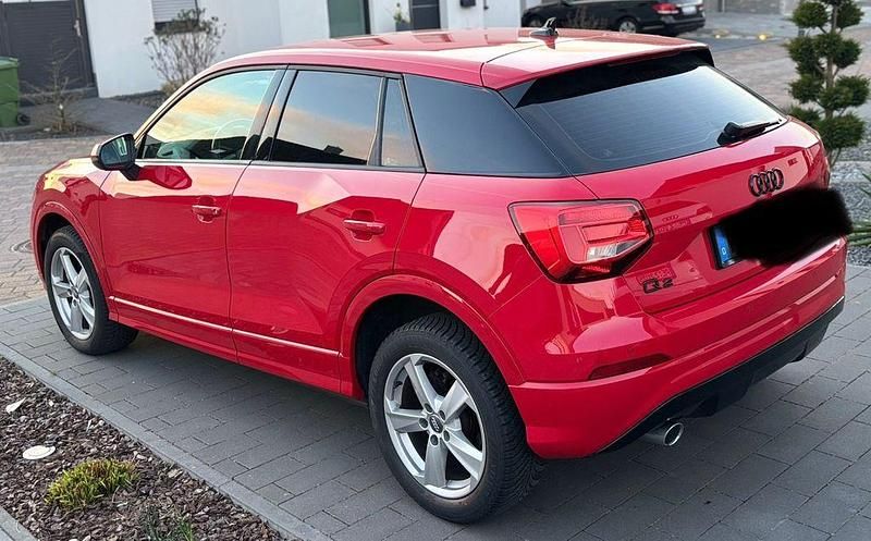 Gebraucht Audi Q2 Black Edition 116 PS (85 kW) 2019 Rot SUV