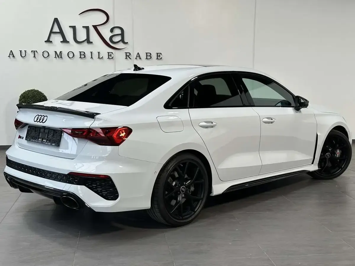 Gebraucht Audi RS3 Comfort 400 PS (294 kW) 2023 Gletscherweiã Limousine