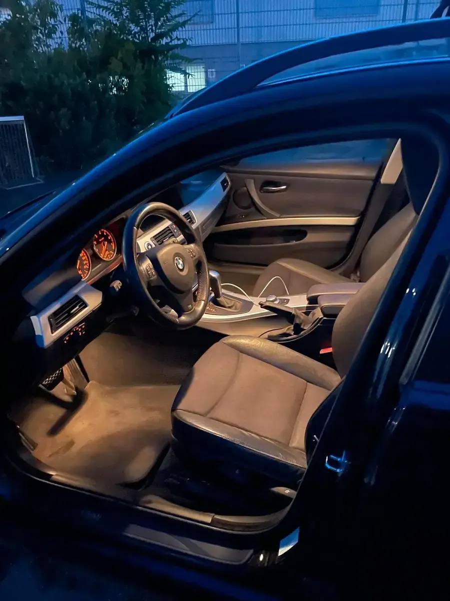 Gebraucht BMW 320 170 PS (125 kW) 2008 Blau Kombi