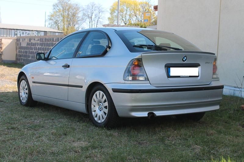Gebraucht BMW 316 Compact 116 PS (85 kW) 2002 Silber Kleinwagen