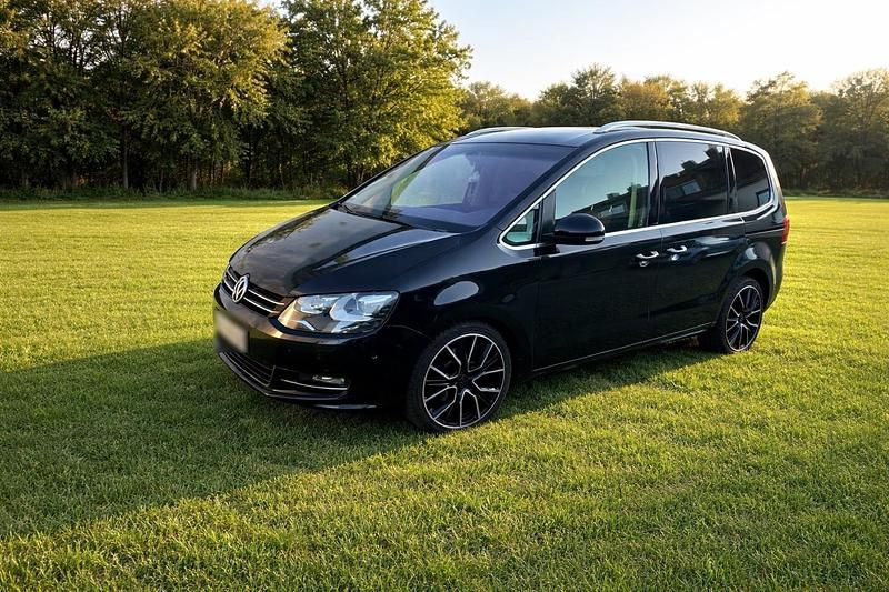 Gebraucht VW Sharan 170 PS (125 kW) 2012 Schwarz Van / Kleinbus
