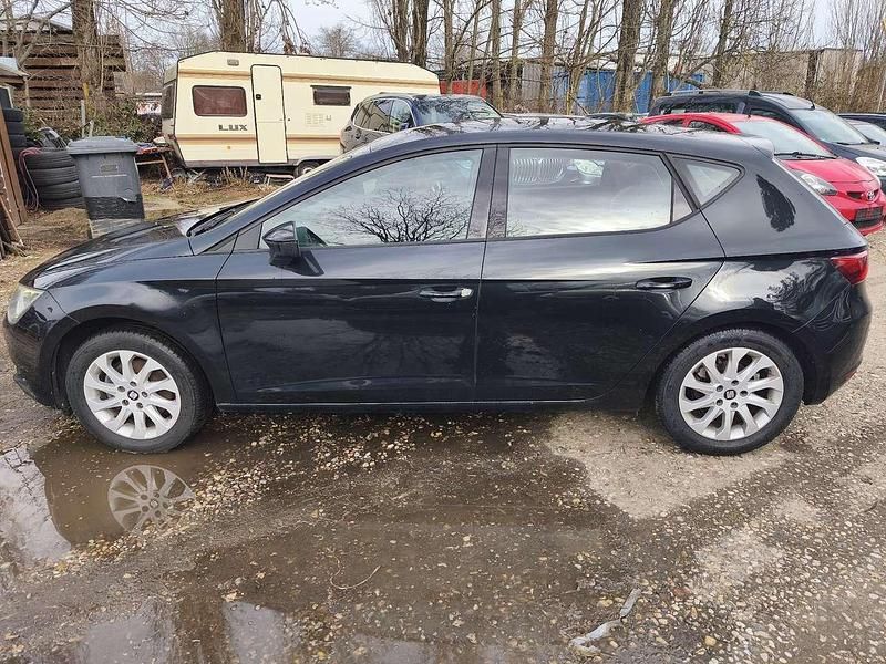 Gebraucht Seat Leon Style 105 PS (77 kW) 2013 "universo" schwarz Kleinwagen