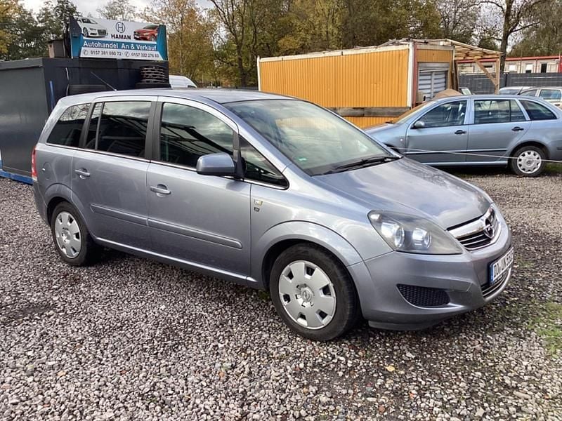 Grau Gebraucht 2010 Opel Zafira Limousine | 2.200 € (Fairer Preis) - Bild 1/4