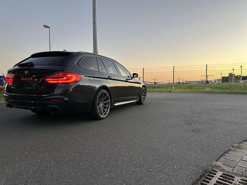 Gebraucht BMW 540 M Sport 320 PS (235 kW) 2020 Grau Kombi