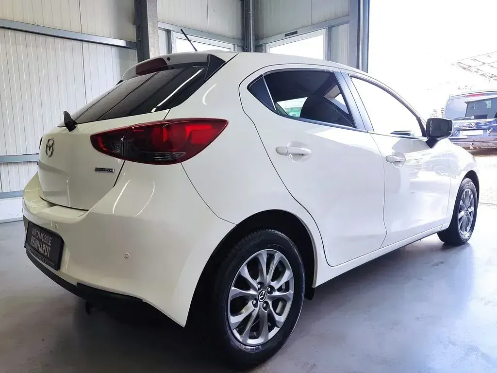 Gebraucht Mazda 2 90 PS (66 kW) 2023 Weiß Kleinwagen
