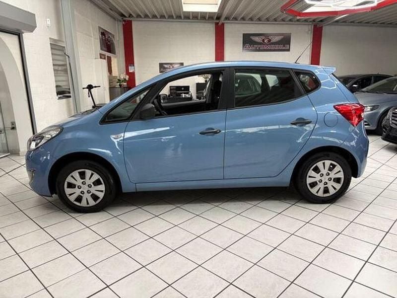 Gebraucht Hyundai ix20 Classic 90 PS (66 kW) 2011 Blau Kleinwagen