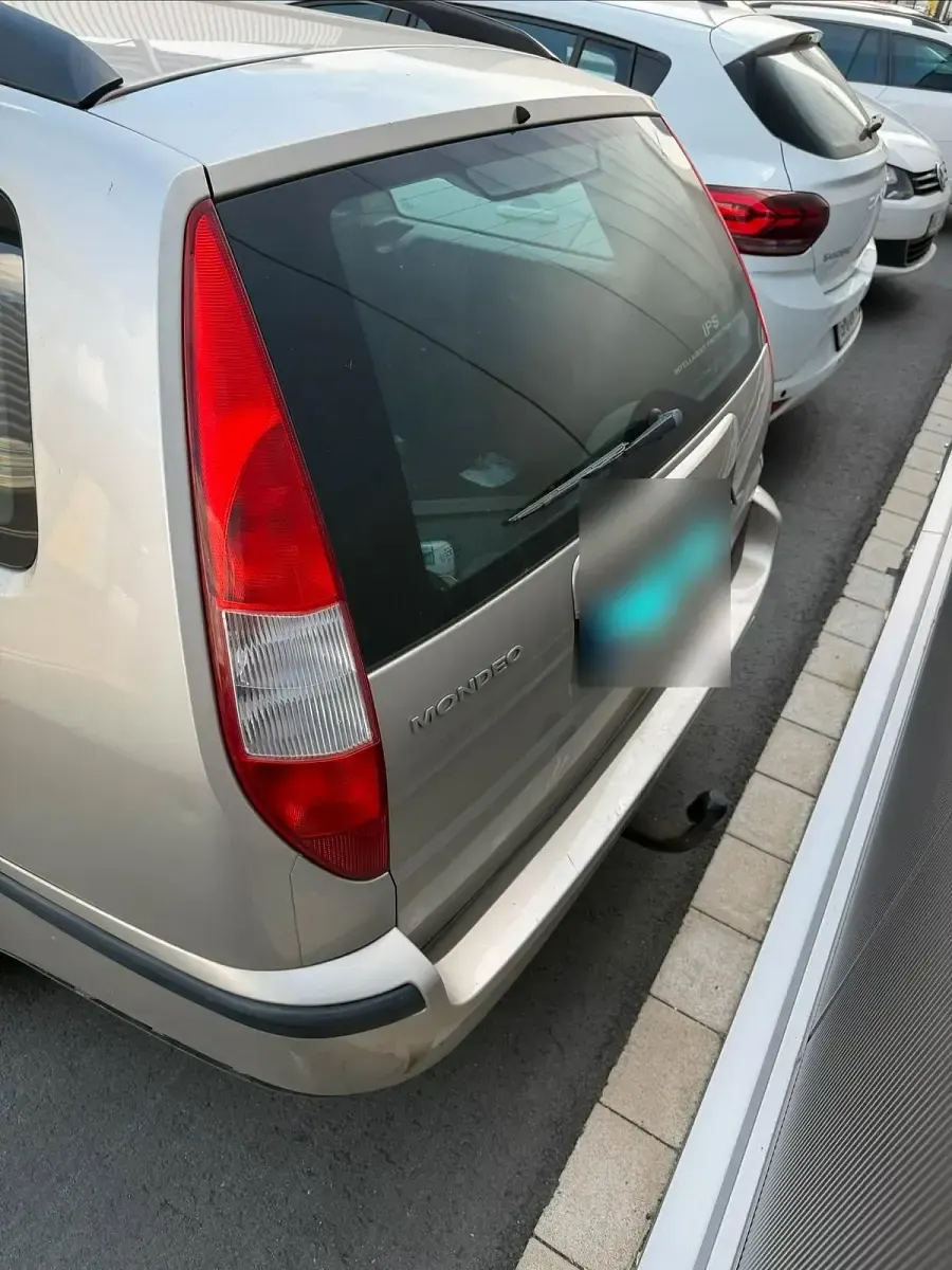 Gebraucht Ford Mondeo Ghia 170 PS (125 kW) 2003 Gold Kombi