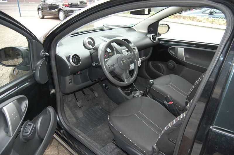 Gebraucht Citroën C1 Tendance 68 PS (50 kW) 2013 Schwarz Kleinwagen