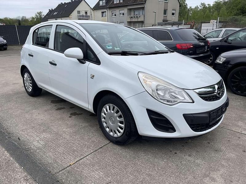Gebraucht Opel Corsa Selection 69 PS (50 kW) 2012 Casabl/arctic/eisweiss/kaolin Kleinwagen