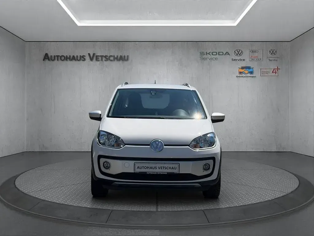 Gebraucht VW cross up! 75 PS (55 kW) 2016 Weiß Kleinwagen