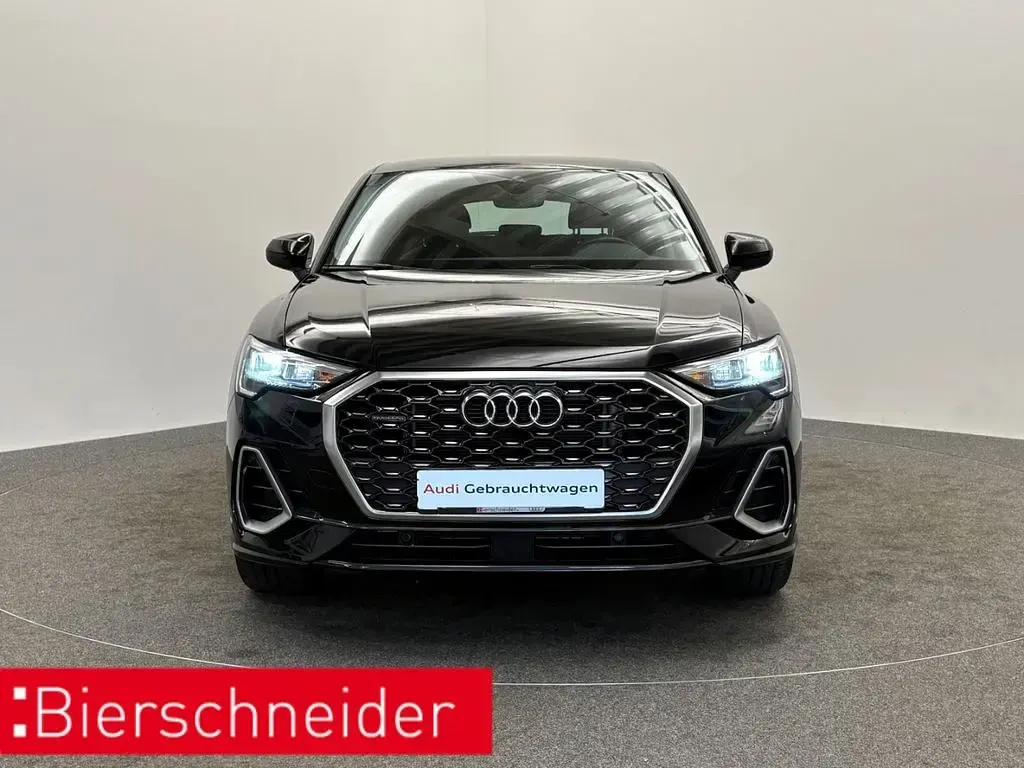 Gebraucht Audi Q3 Sportback Ambiente 200 PS (147 kW) 2022 Schwarz SUV