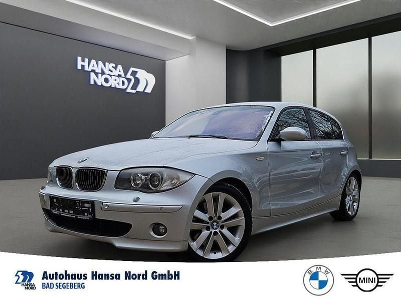 Silber / titansilber (metallic) Gebraucht 2005 BMW 130 Performance Kleinwagen | 6.999 € - Bild 1/4