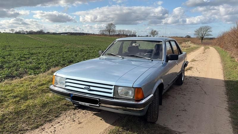 Second-hand Ford Granada 114 CP (83 kW) 1984 Albastru Berlinǎ