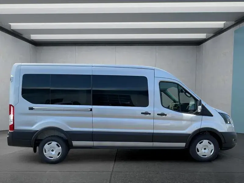 Neu Ford Transit Trend 131 PS (96 kW) 2026 Silber Kombi