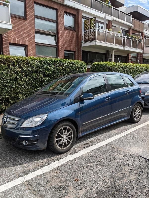 Blau Gebraucht 2009 Mercedes B170 Van / Kleinbus | 4.200 € (Guter Preis) - Bild 1/4