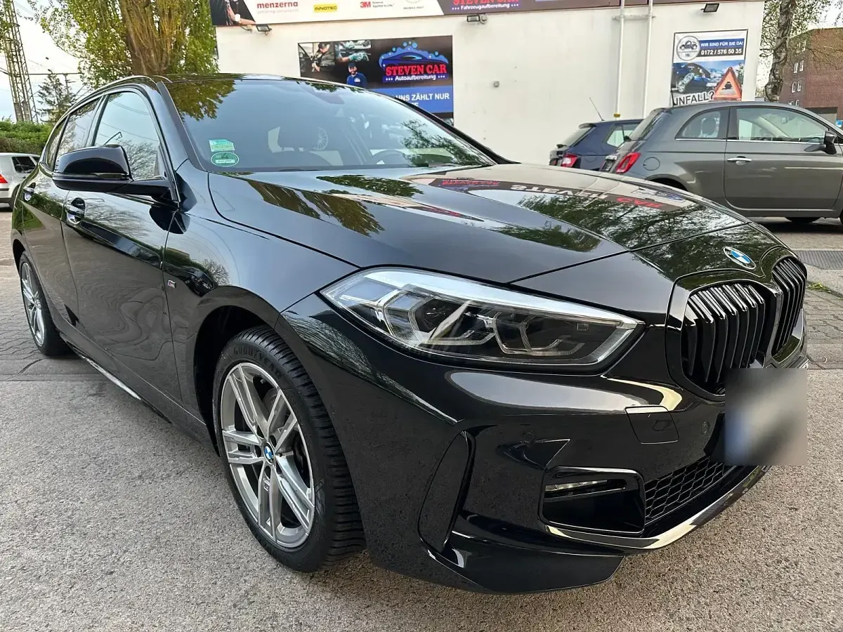 Gebraucht BMW 118 M Sport 140 PS (102 kW) 2023 Schwarz Limousine