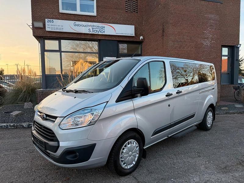 Silber Gebraucht 2015 Ford Tourneo Van / Kleinbus | 12.950 € (Superpreis) - Bild 1/4