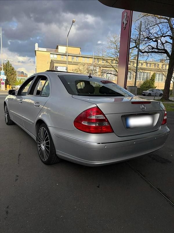 Second-hand Mercedes E280 231 CP (169 kW) 2005 Argintiu Berlinǎ