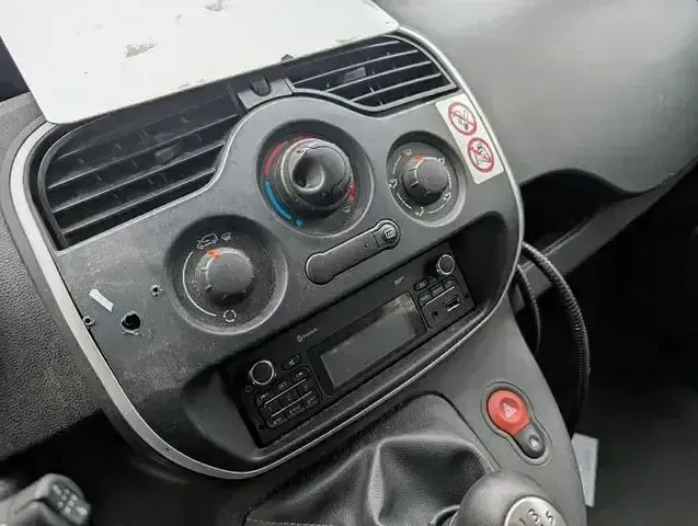 Gebraucht Renault Kangoo 80 PS (58 kW) 2020 Weiss Van / Kleinbus