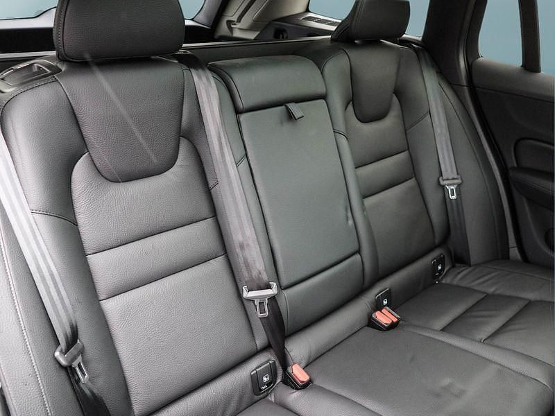 Gebraucht Volvo V60 253 PS (186 kW) 2024 Grau Kombi