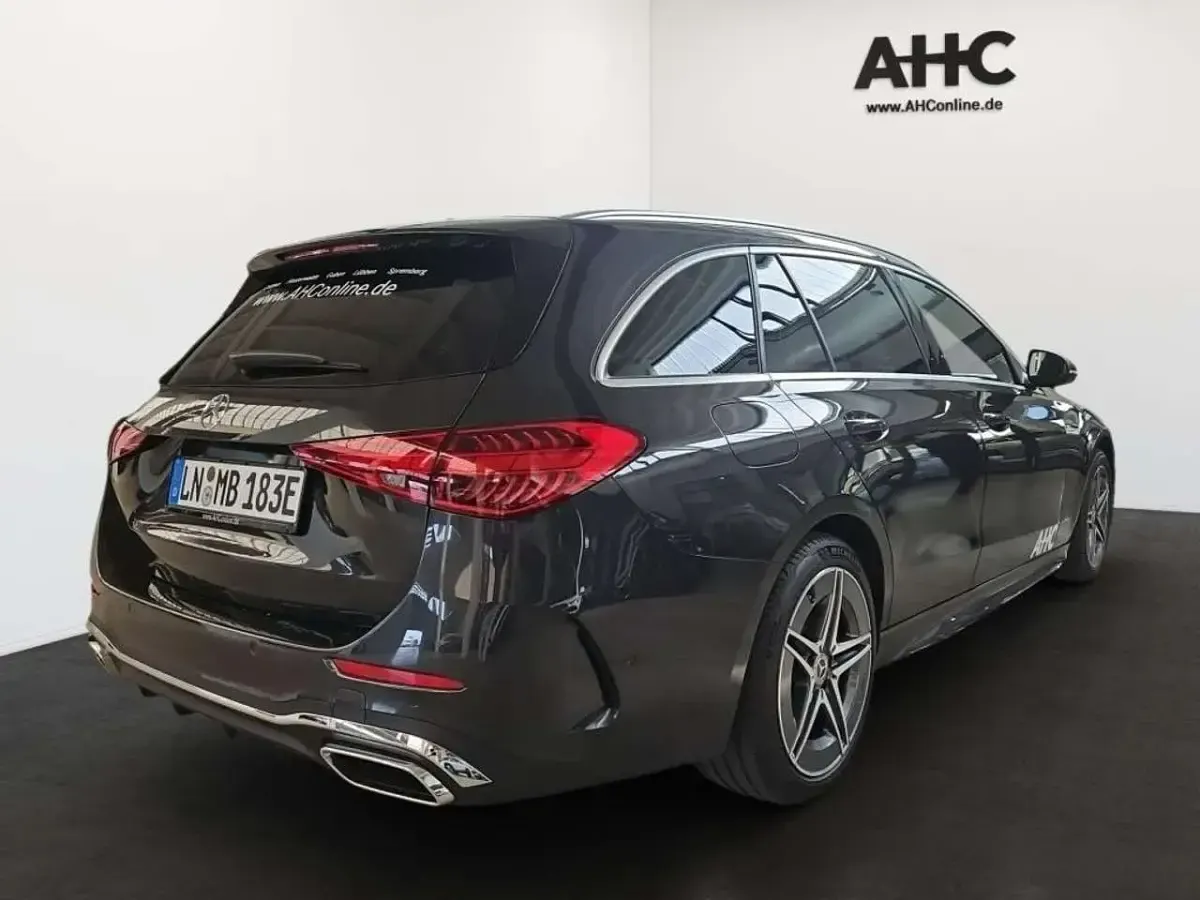 Gebraucht Mercedes C300e AMG 204 PS (150 kW) 2025 Metalliclack graphitgrau Kombi