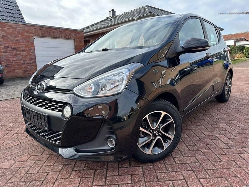 Gebraucht Hyundai i10 YES! 67 PS (49 kW) 2018 Schwarz Kleinwagen