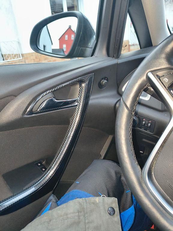 Gebraucht Opel Astra Active 140 PS (102 kW) 2013 Schwarz Limousine