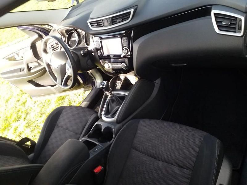 Violet Gebraucht 2015 Nissan Qashqai 360º SUV | 11.000 € (Guter Preis) - Bild 1/4