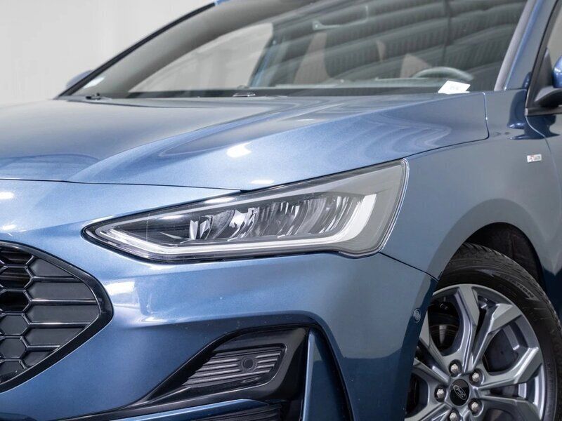 Gebraucht Ford Focus ST-Line X 125 PS (91 kW) 2023 Chrome blue Kombi