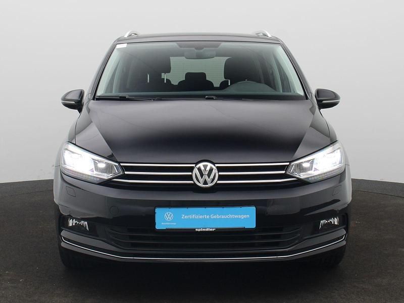 Gebraucht VW Touran Highline 150 PS (110 kW) 2018 Deep black perleffekt Van / Kleinbus
